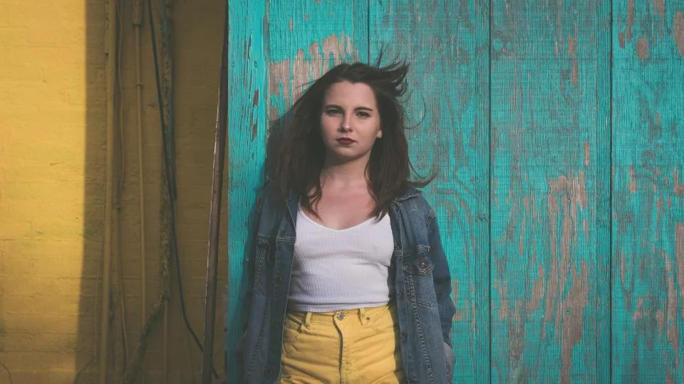 Editorial lifestyle photograph for a workweek wardrobe that still feels like you.